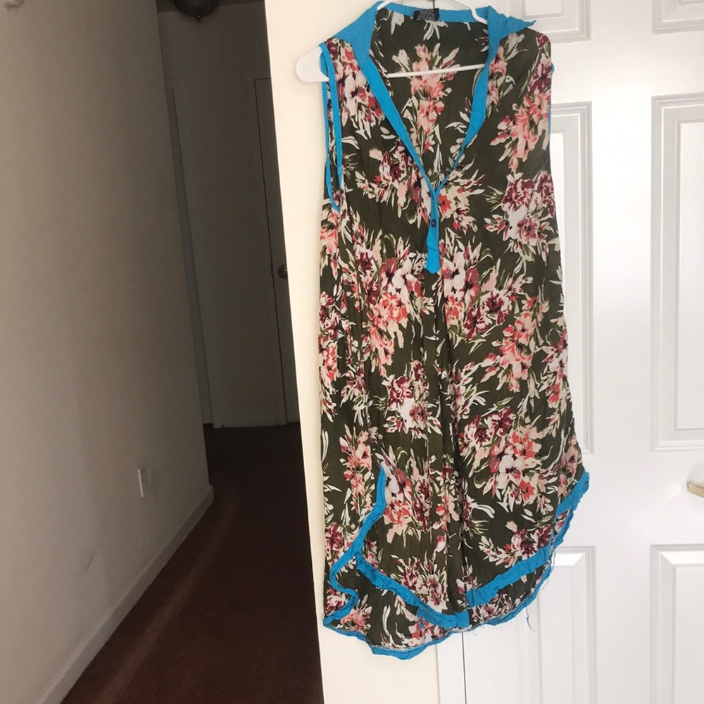 Jackpot Vintage Green and Floral Unique Sundress. Beautiful Blue collar.